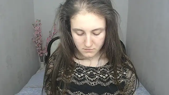 Snapshot of Holliy_Cooper chatting on 02/27/25, 12:34 Holliy Cooper online show from 02/27/25, 12:34
