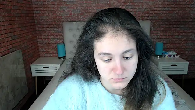 Snapshot of Holliy_Cooper chatting on 10/16/25, 07:49 Holliy Cooper online show from 10/16/25, 07:49