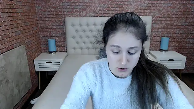 Snapshot of Holliy_Cooper chatting on 03/10/25, 01:43 Holliy Cooper online show from 03/10/25, 01:43