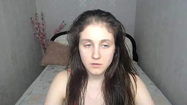 Holliy Cooper online show from 06/03/26, 02:33