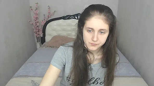 Snapshot of Holliy_Cooper chatting on 03/07/25, 06:57 Holliy Cooper online show from 03/07/25, 06:57