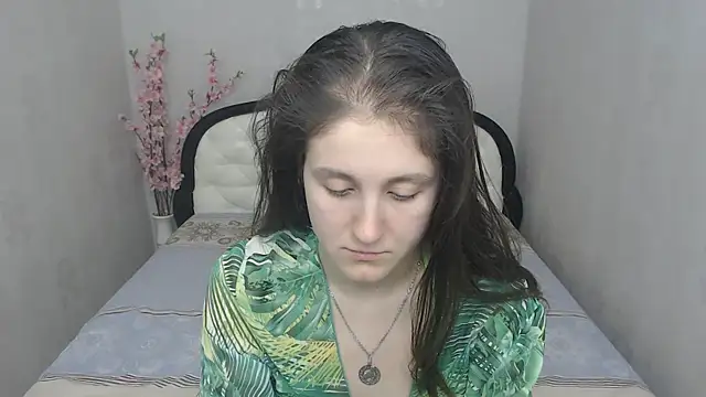 Snapshot of Holliy_Cooper chatting on 03/13/25, 10:57 Holliy Cooper online show from 03/13/25, 10:57