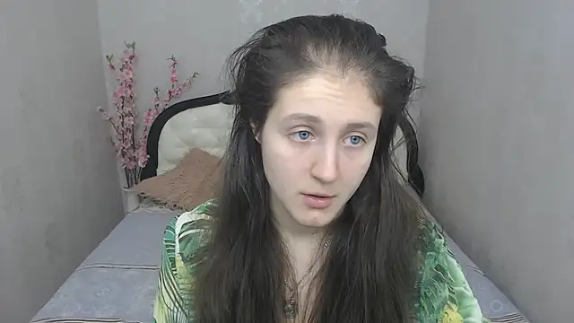Snapshot of Holliy_Cooper chatting on 03/13/25, 07:53 Holliy Cooper online show from 03/13/25, 07:53