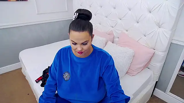 Snapshot of RavishingJenna chatting on 11/07/25, 08:24 RavishingJenna online show from 11/07/25, 08:24