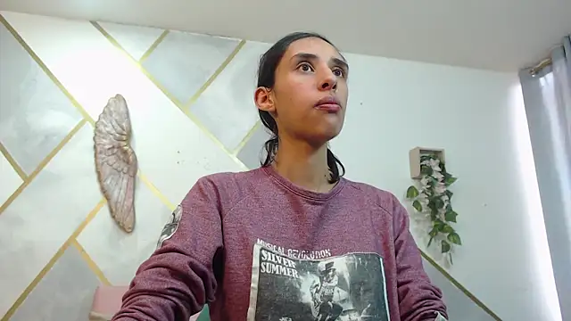 RoxanaCyrano  online show from 11/26/25, 07:58