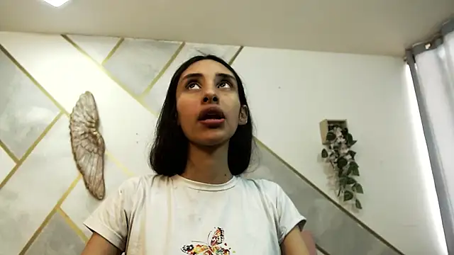 RoxanaCyrano  online show from 10/14/25, 07:03
