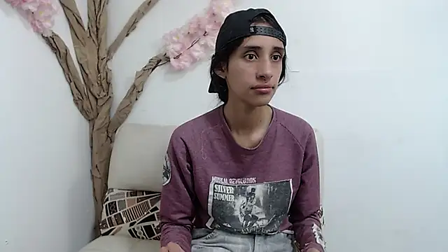 RoxanaCyrano  online show from 12/01/25, 07:26