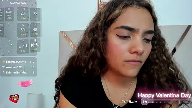 Snapshot of carolynne18 chatting on 02/18/25, 12:06 carolynne18 online show from 02/18/25, 12:06