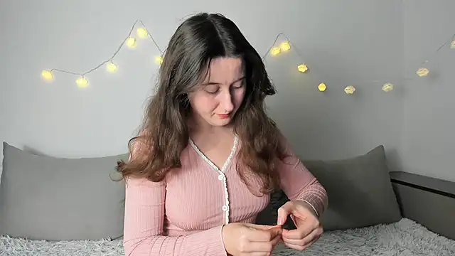 Snapshot of _Anna_Montana chatting on 12/18/25, 07:40 Anna Montana online show from 12/18/25, 07:40