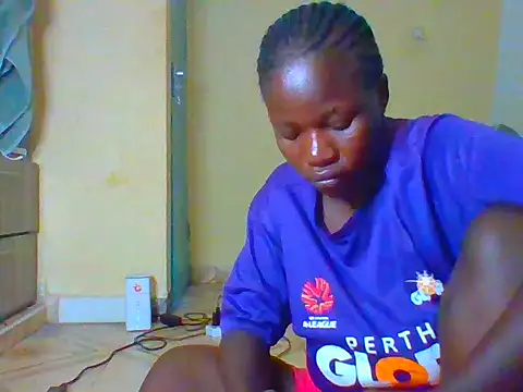 prettychic5 online show from 04/18/26, 05:21