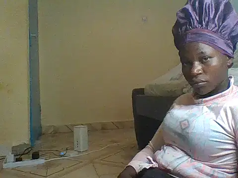 prettychic5 online show from 10/31/25, 06:21