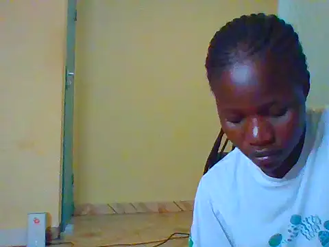 prettychic5 online show from 04/15/26, 08:09