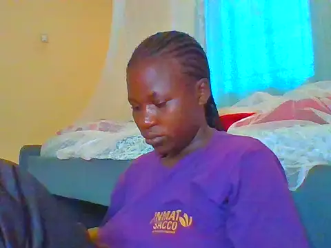 prettychic5 online show from 04/17/26, 06:38