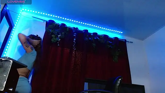 DULCE ZOE online show from 11/27/25, 02:12