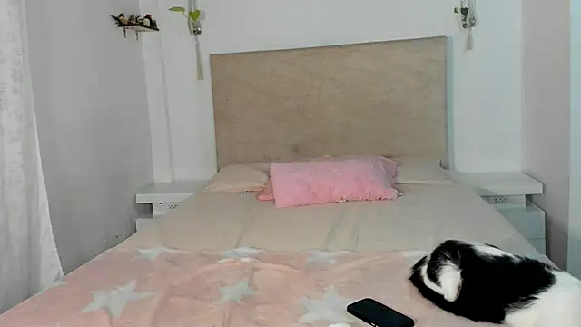 katt pelaez online show from 04/10/26, 12:17