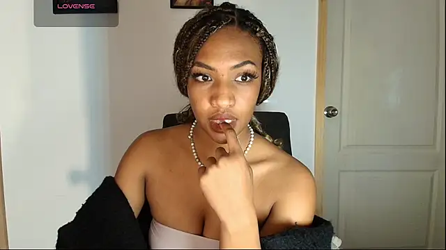 im alivys  online show from 07/11/26, 12:22