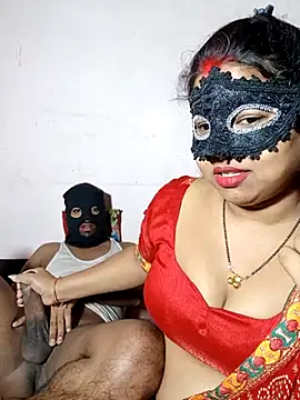 Snapshot of Something_61 chatting on 02/16/25, 02:31 Something 61 online show from 02/16/25, 02:31