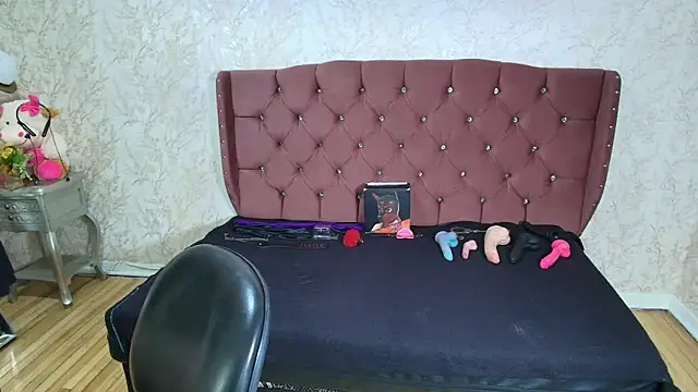 HannaCarrter online show from 11/10/25, 11:15