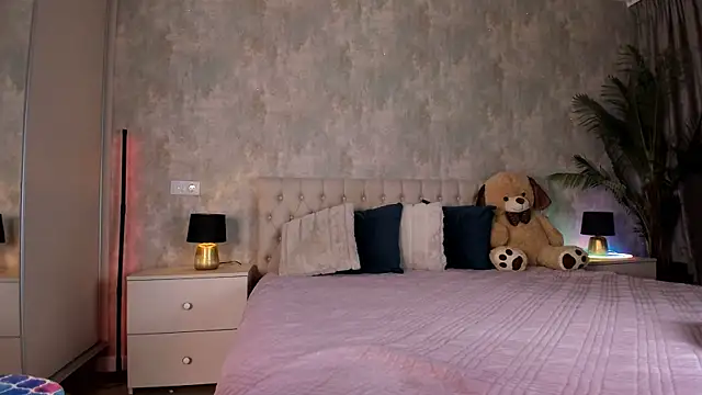 Rai Raisa online show from 03/25/26, 08:46