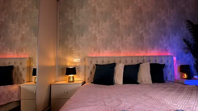 Snapshot of Rai_Raisa chatting on 09/18/25, 10:40 Rai Raisa online show from 09/18/25, 10:40