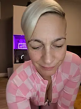 DarleenHot online show from 12/04/25, 04:17