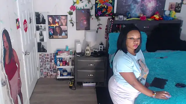 temptressbeauty24 online show from 11/17/25, 05:11