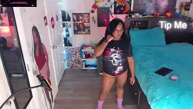 temptressbeauty24 online show from 10/30/25, 03:27