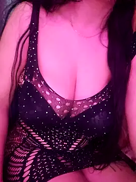 Zeina2024 online show from 12/14/25, 06:35