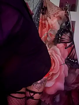 Zeina2024 online show from 12/21/25, 09:26