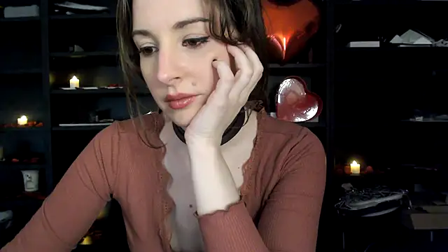 Snapshot of sophia_leurre chatting on 02/14/25, 08:37 sophia leurre online show from 02/14/25, 08:37