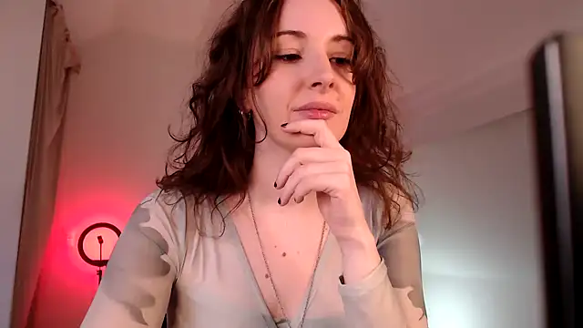 sophia leurre online show from 01/07/25, 02:51