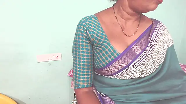 Snapshot of shrutitelugu69 chatting on 07/15/26, 05:09 shrutitelugu69 online show from 07/15/26, 05:09