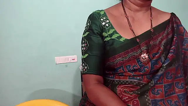 shrutitelugu69 online show from 01/17/26, 11:36