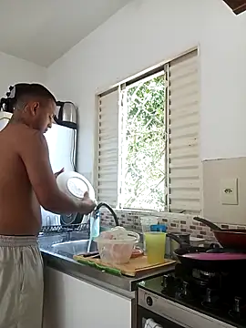 emrehliug12 online show from 02/09/26, 03:10