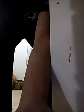 emrehliug12 online show from 09/15/25, 04:24