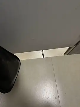 Snapshot of Asia-Lynn chatting on 03/19/25, 10:44 Asia-Lynn online show from 03/19/25, 10:44