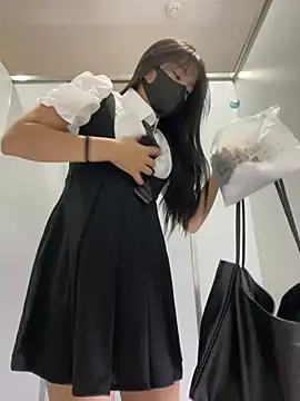 Snapshot of Asia-Lynn chatting on 03/02/25, 11:30 Asia-Lynn online show from 03/02/25, 11:30