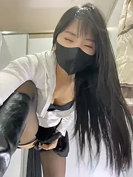 Snapshot of Asia-Lynn chatting on 01/21/25, 04:37 Asia-Lynn online show from 01/21/25, 04:37