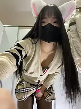 Snapshot of Asia-Lynn chatting on 01/16/25, 10:53 Asia-Lynn online show from 01/16/25, 10:53