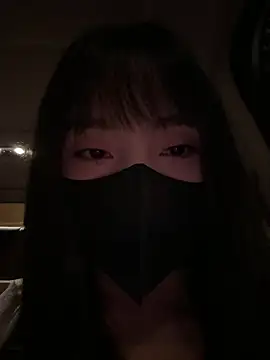 Snapshot of Asia-Lynn chatting on 11/07/25, 03:27 Asia-Lynn online show from 11/07/25, 03:27