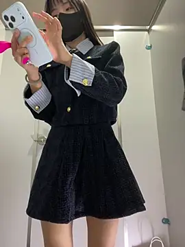 Snapshot of Asia-Lynn chatting on 11/26/25, 10:48 Asia-Lynn online show from 11/26/25, 10:48