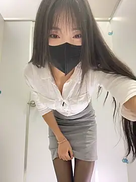 Snapshot of Asia-Lynn chatting on 05/11/26, 10:16 Asia-Lynn online show from 05/11/26, 10:16