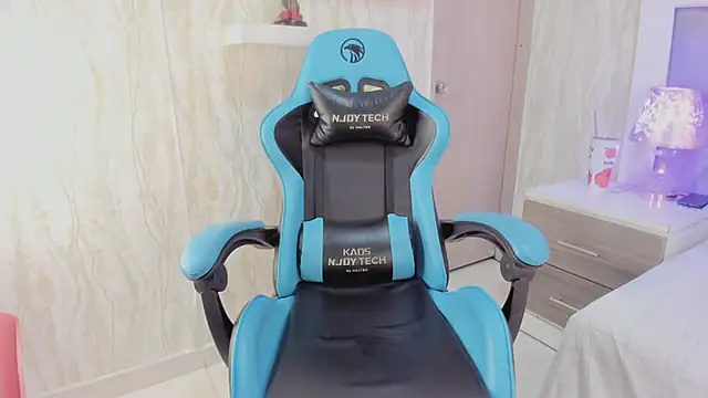 SussyRoss online show from 10/23/25, 03:10