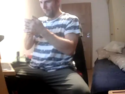 matejk online show from 10/31/25, 06:04