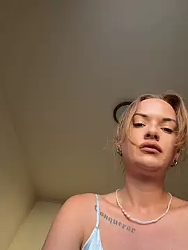 ElenaRebelle online show from 06/21/26, 04:18