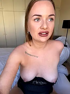 ElenaRebelle online show from 10/25/25, 07:07