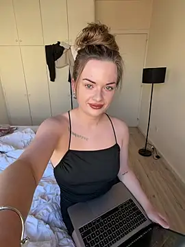 ElenaRebelle online show from 03/24/26, 07:08