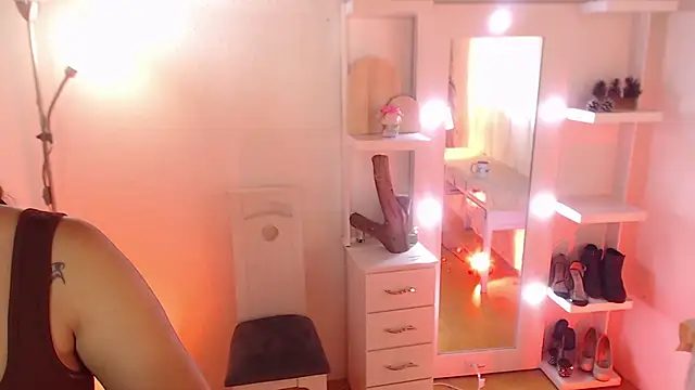  Kim  M online show from 11/03/25, 01:37