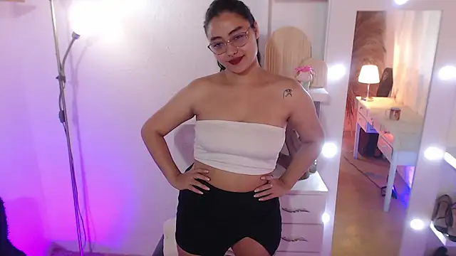  Kim  M online show from 11/26/25, 12:05