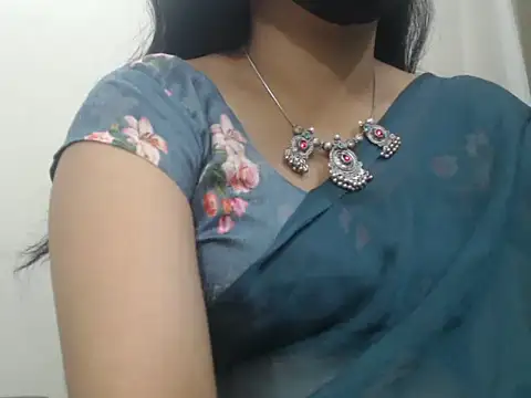 Snapshot of Lovely_Siri_23 chatting on 04/26/26, 06:43 Lovely Siri 23 online show from 04/26/26, 06:43